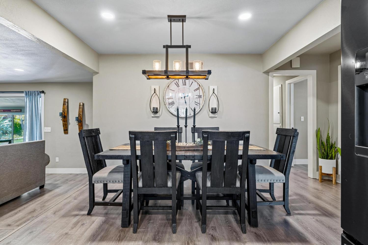 5743 Mohican Dr, Manteca, CA 95336