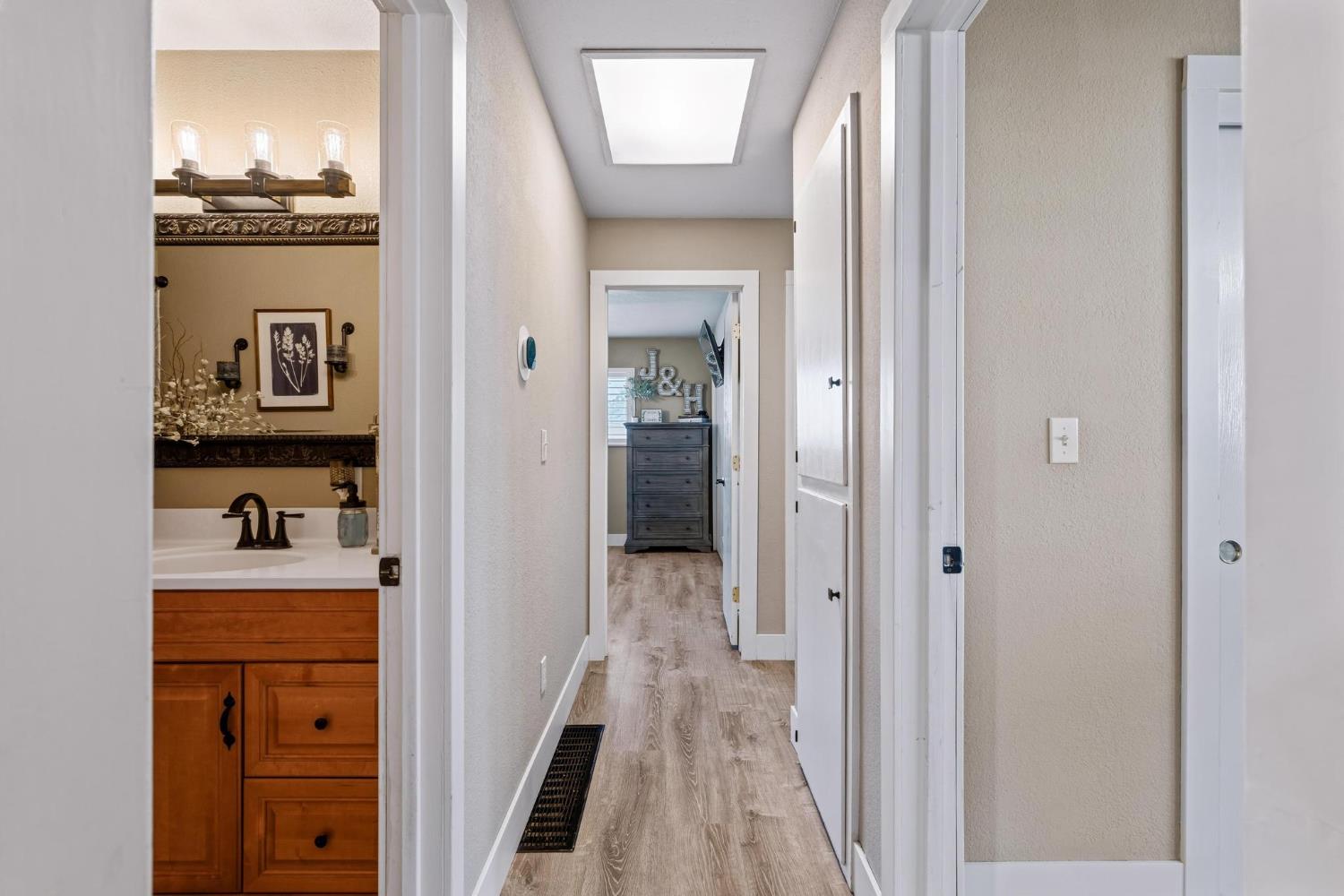 5743 Mohican Dr, Manteca, CA 95336