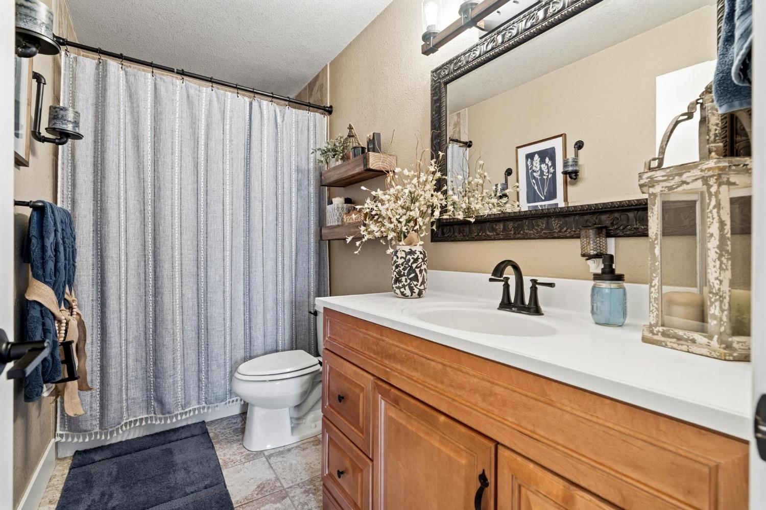 5743 Mohican Dr, Manteca, CA 95336