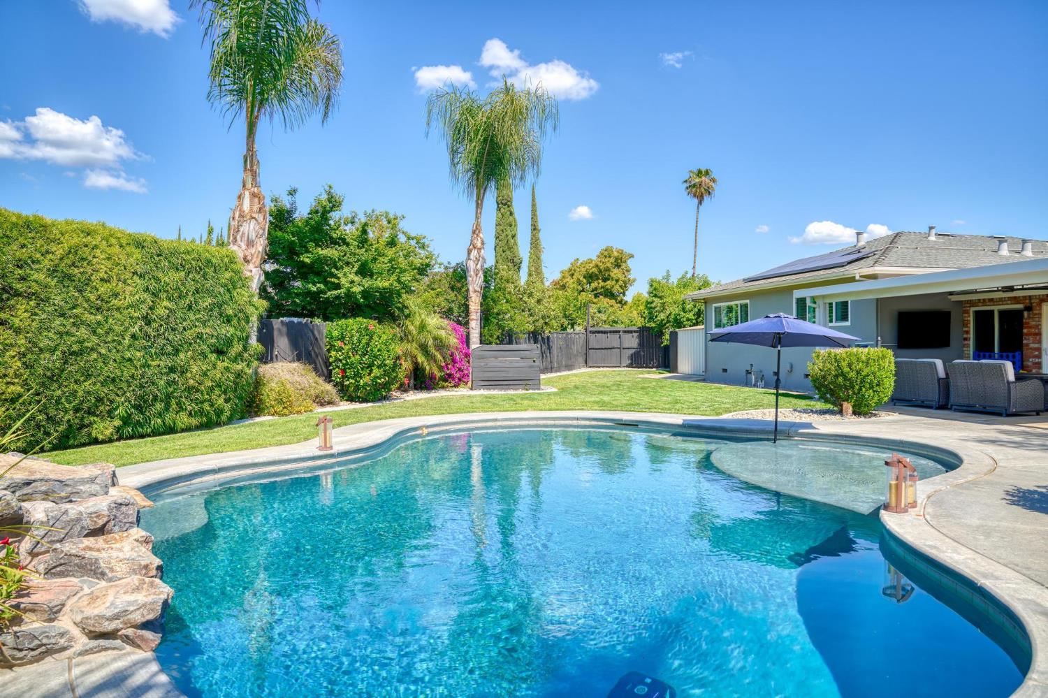 5743 Mohican Dr, Manteca, CA 95336