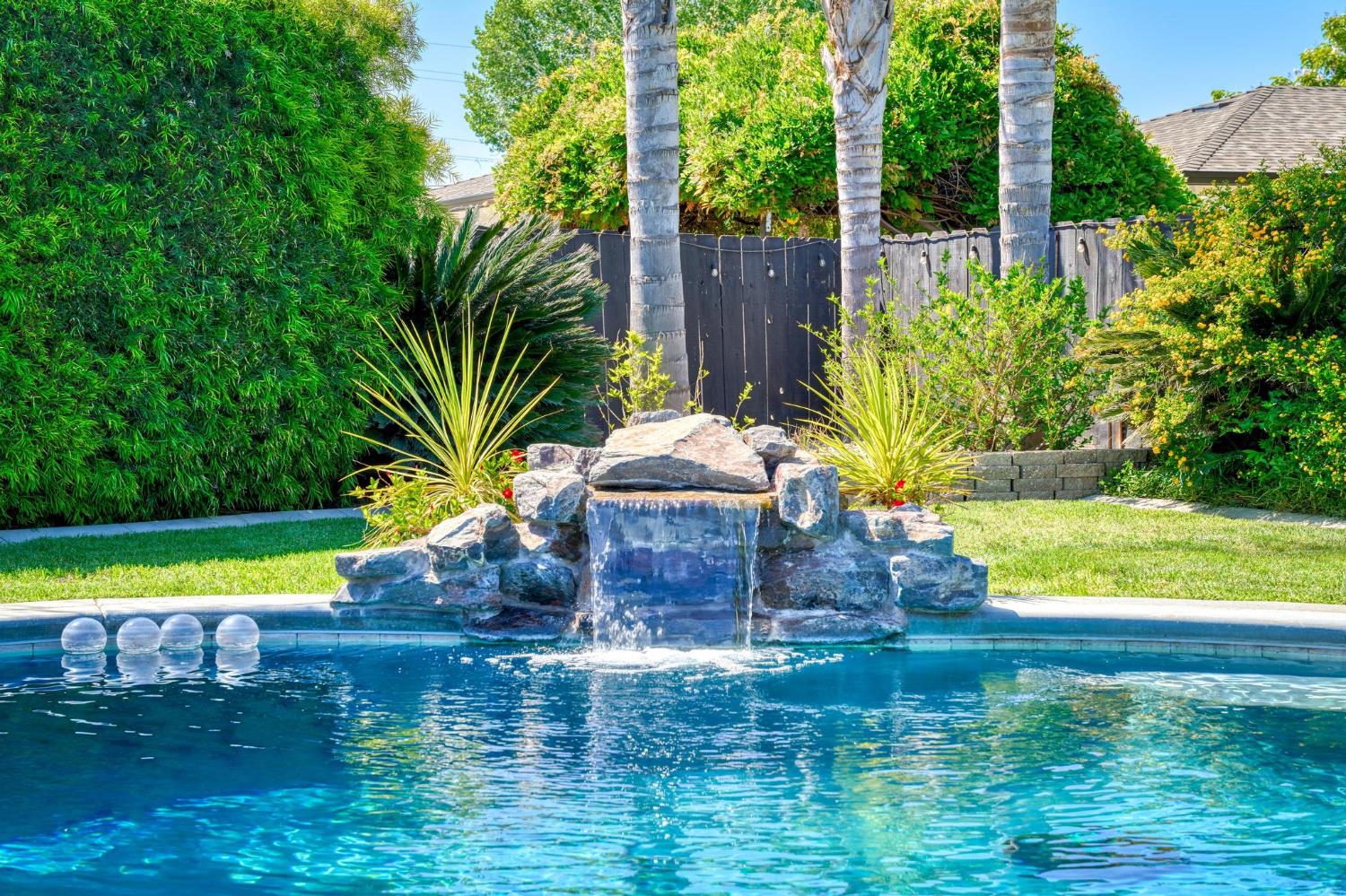 5743 Mohican Dr, Manteca, CA 95336