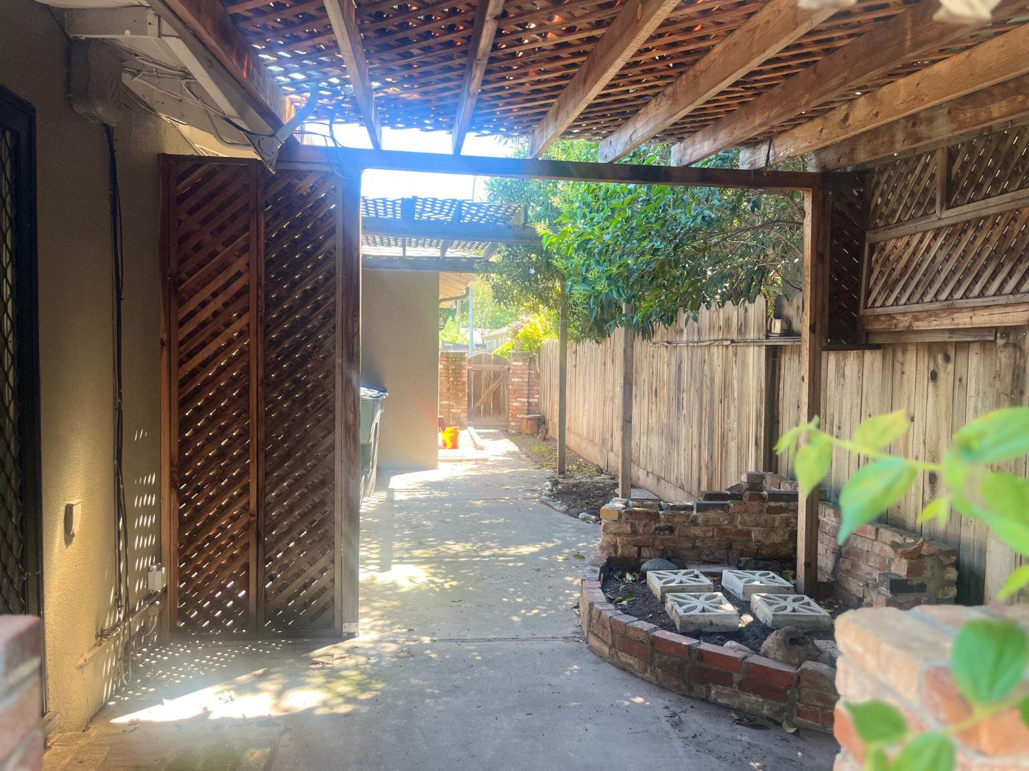 2309 Monte Carlo Ave, Modesto, CA 95350