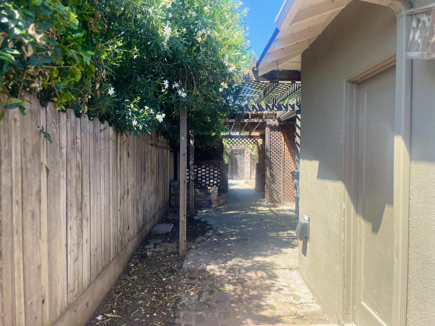 2309 Monte Carlo Ave, Modesto, CA 95350