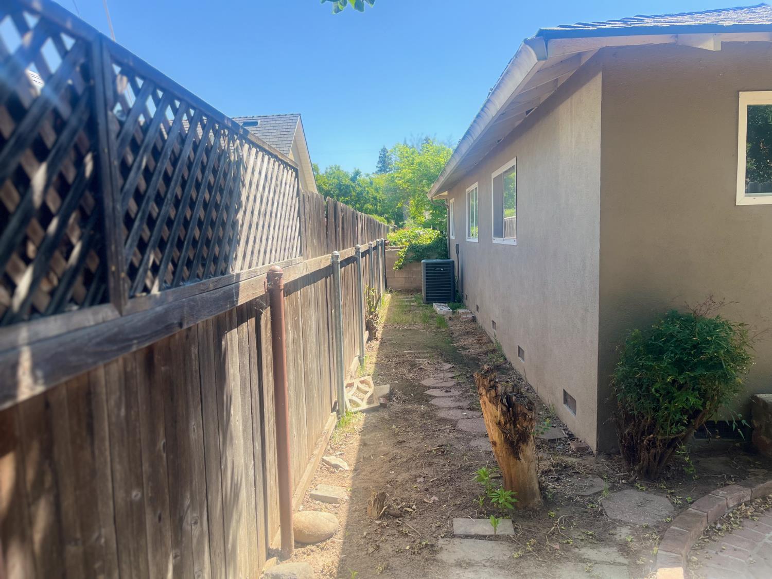 2309 Monte Carlo Ave, Modesto, CA 95350