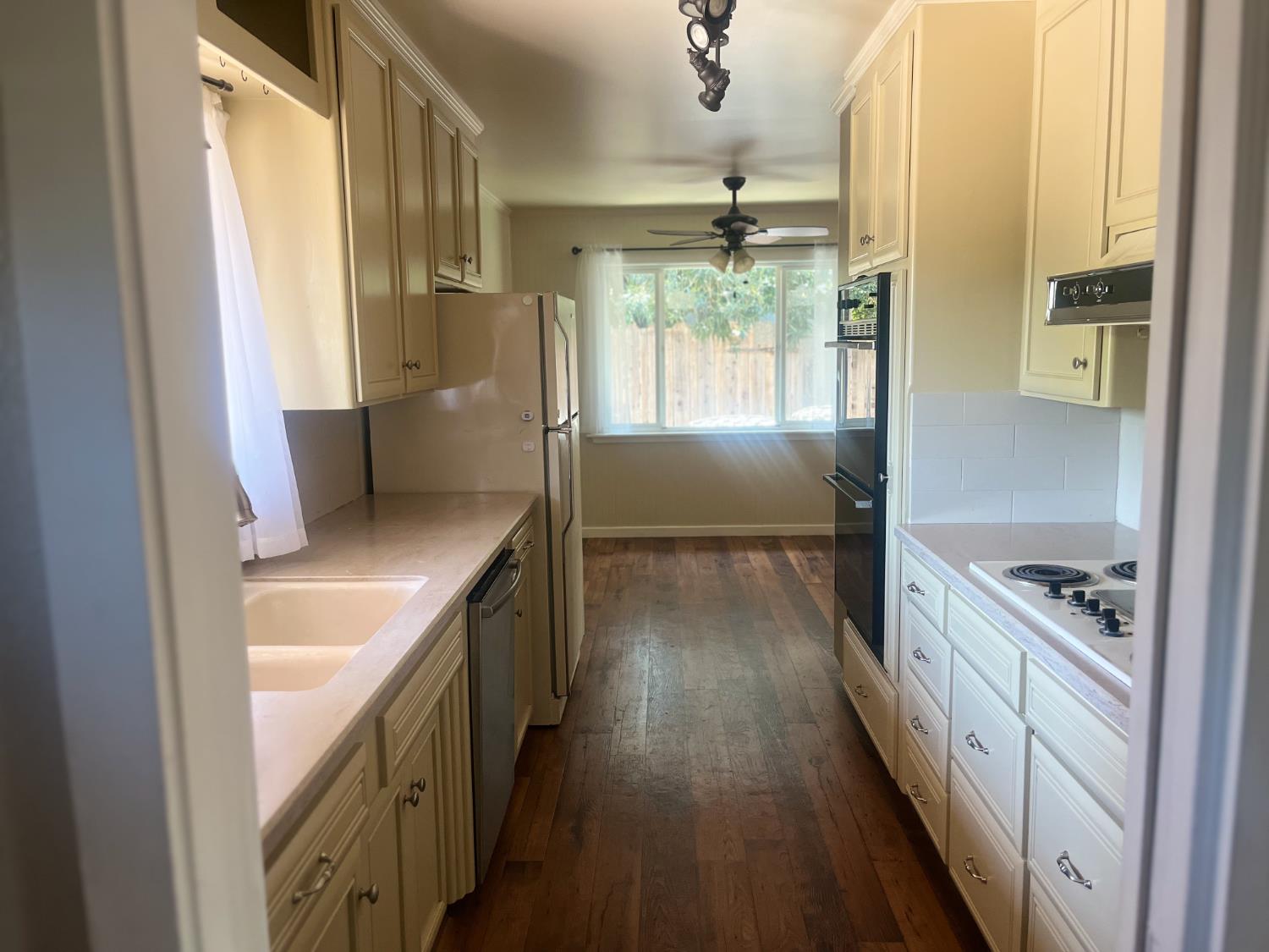 2309 Monte Carlo Ave, Modesto, CA 95350