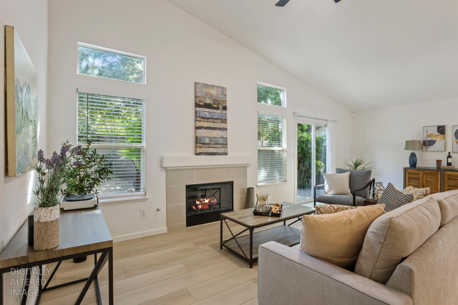 250 Dyer Ave, Manteca, CA 95336