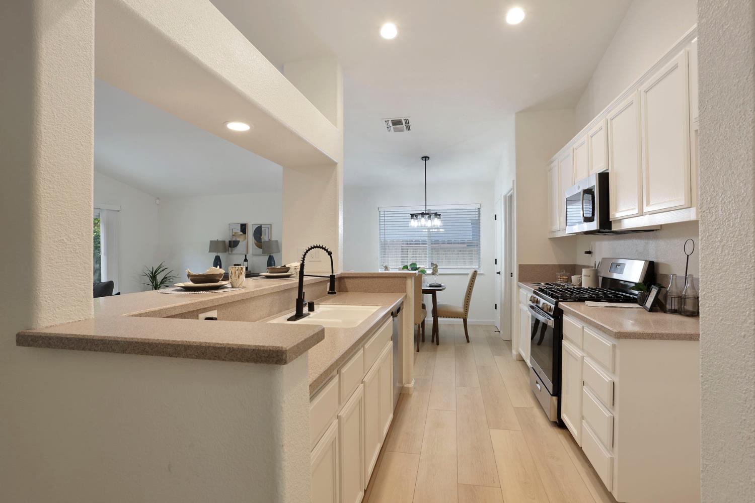 250 Dyer Ave, Manteca, CA 95336