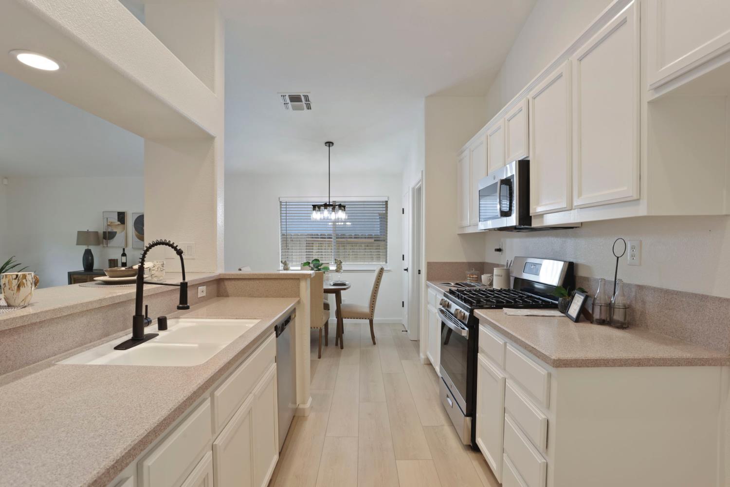 250 Dyer Ave, Manteca, CA 95336