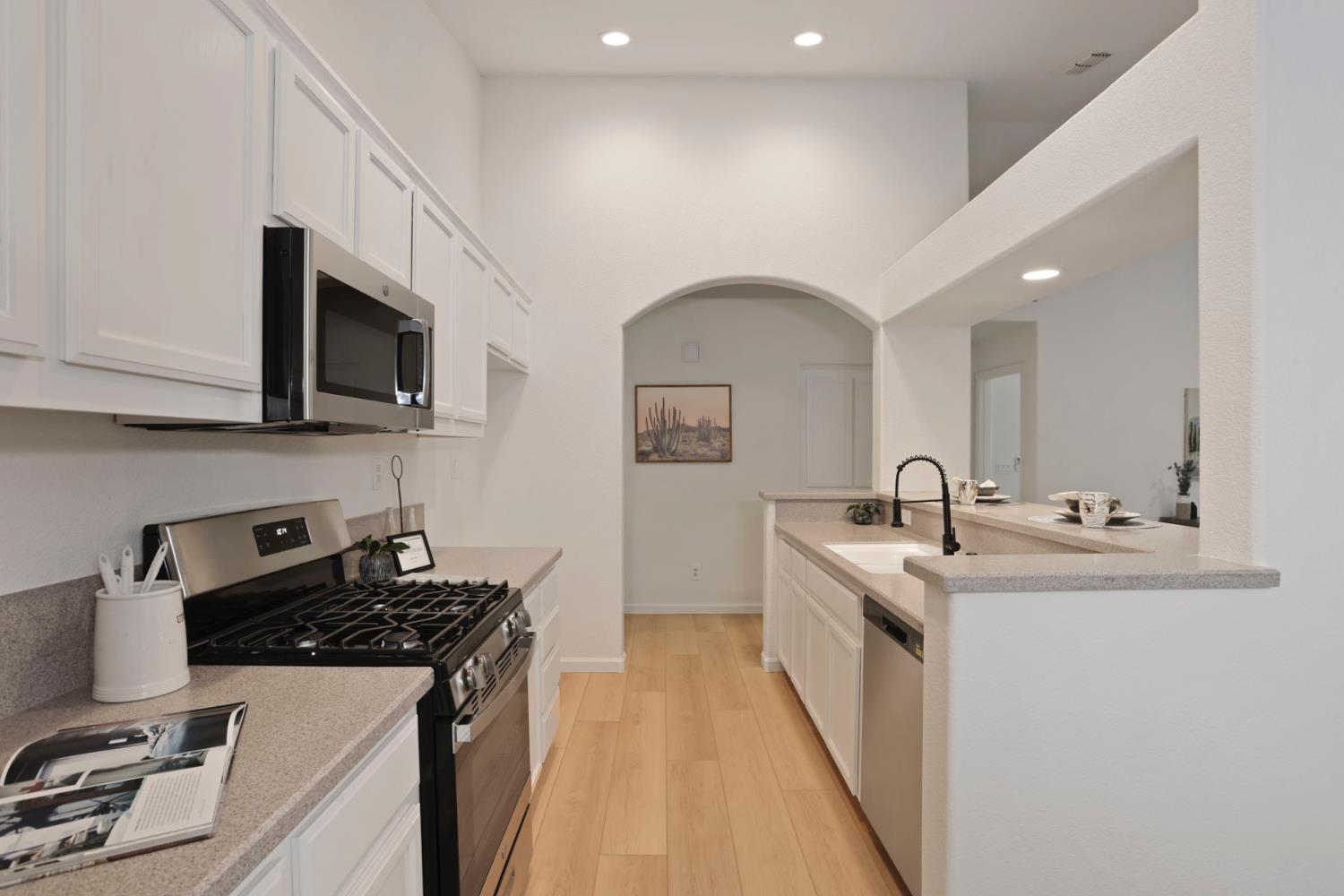 250 Dyer Ave, Manteca, CA 95336