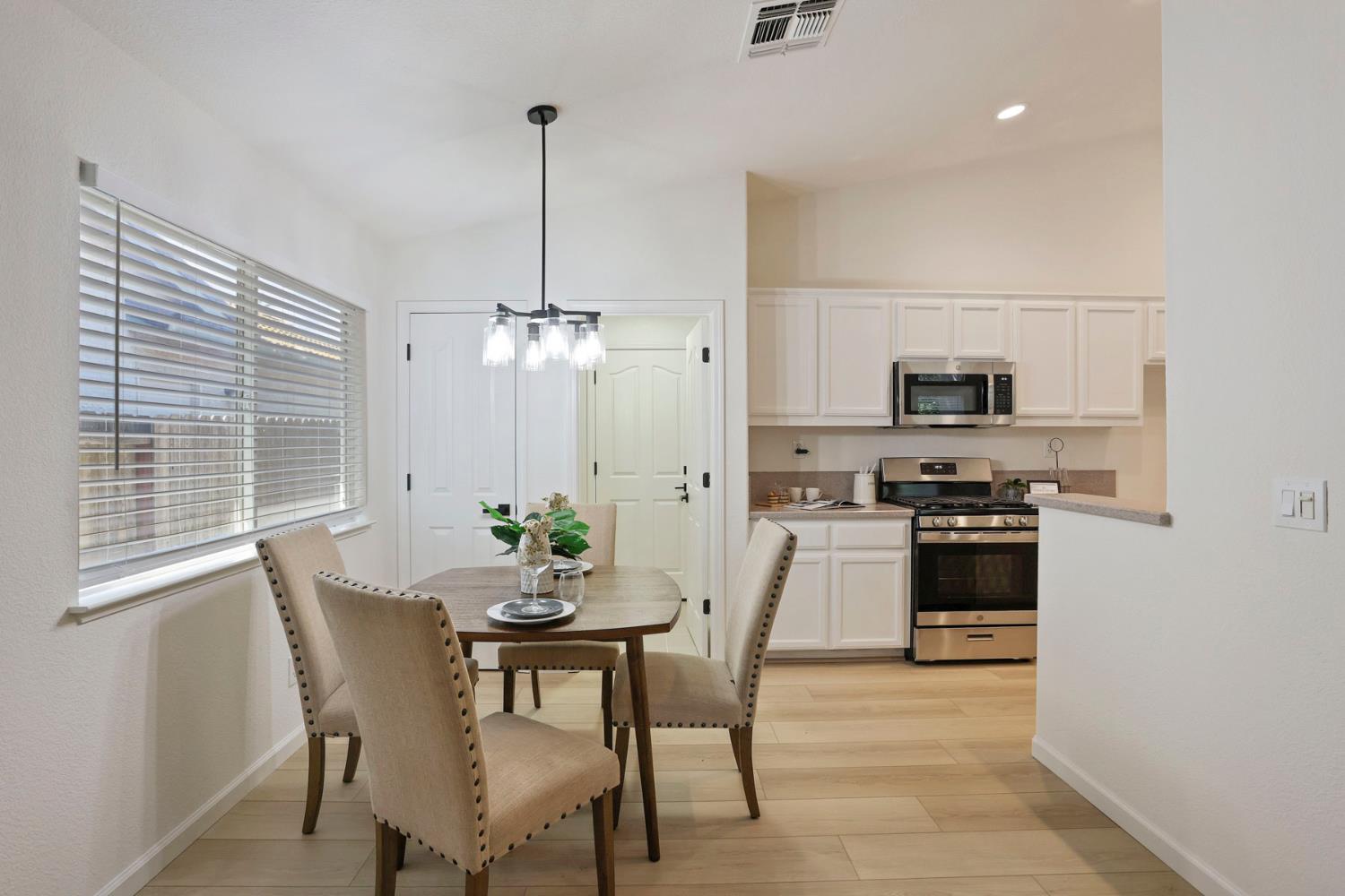 250 Dyer Ave, Manteca, CA 95336