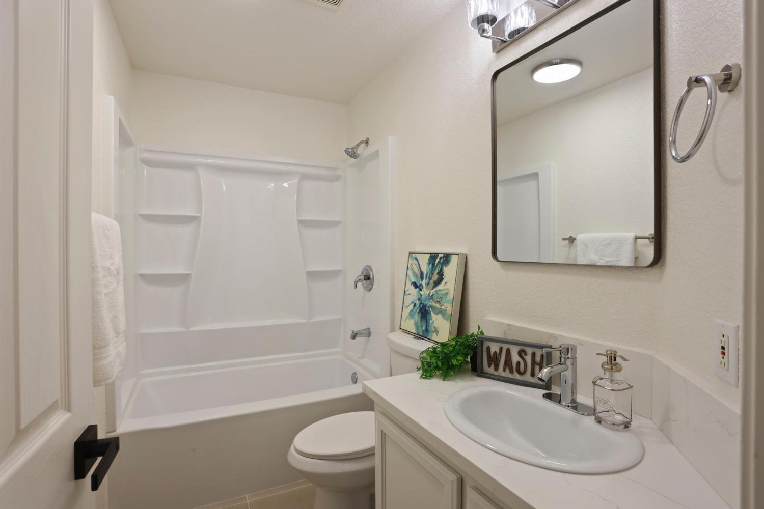 250 Dyer Ave, Manteca, CA 95336