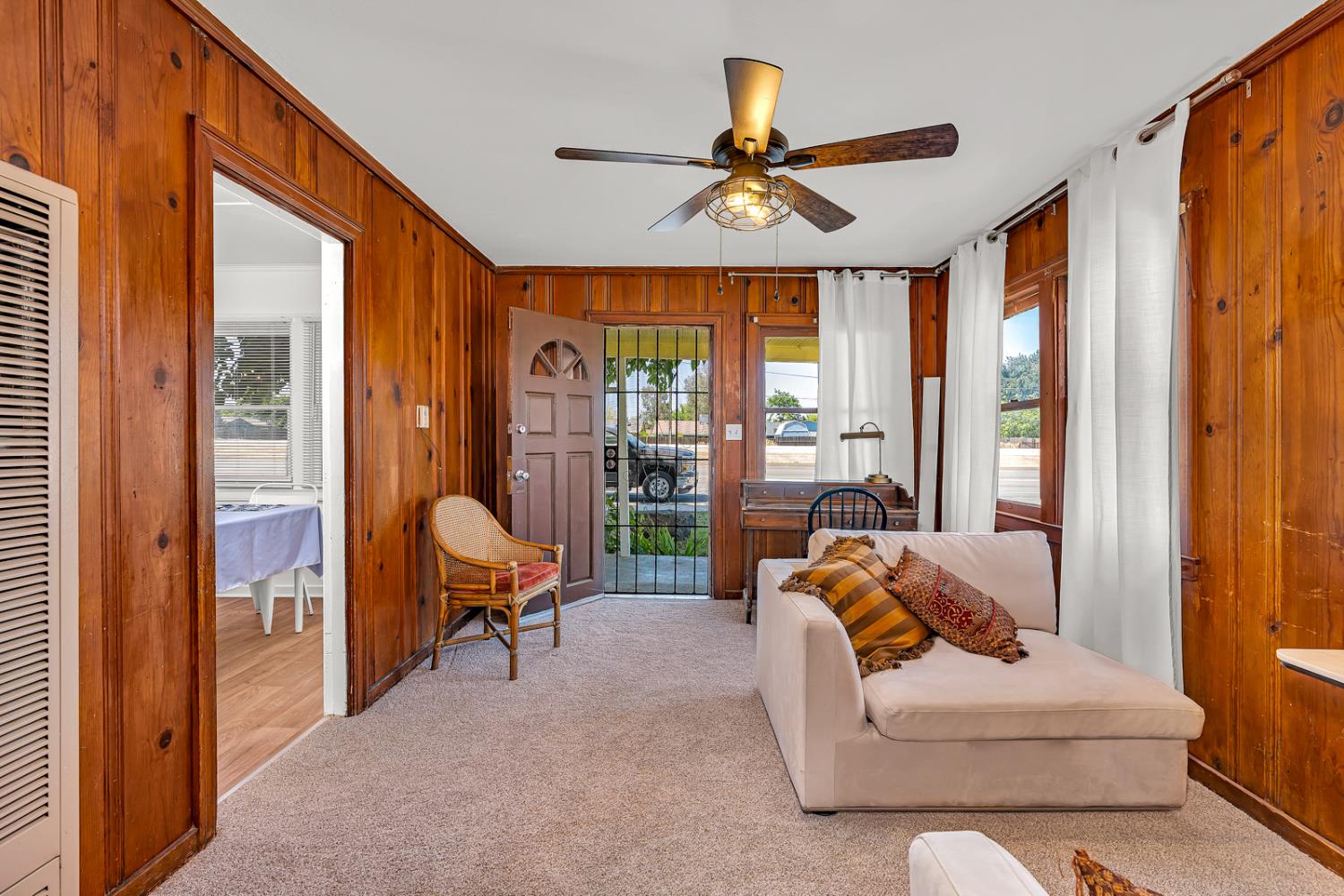 1117 Center Ave, Dos Palos, CA 93620