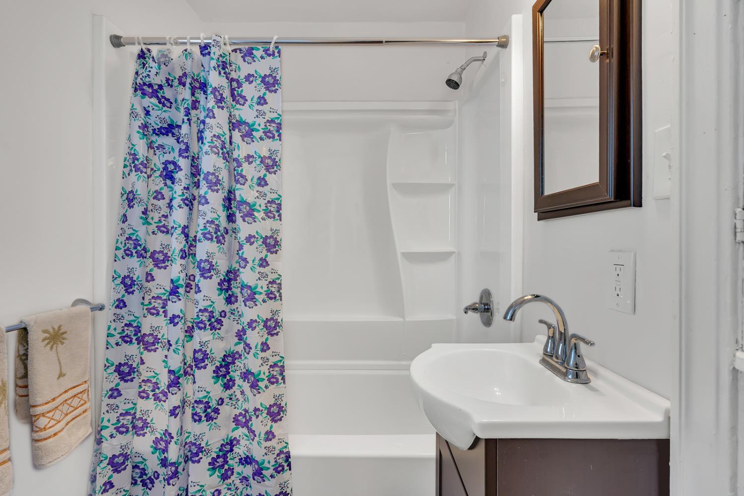 1117 Center Ave, Dos Palos, CA 93620