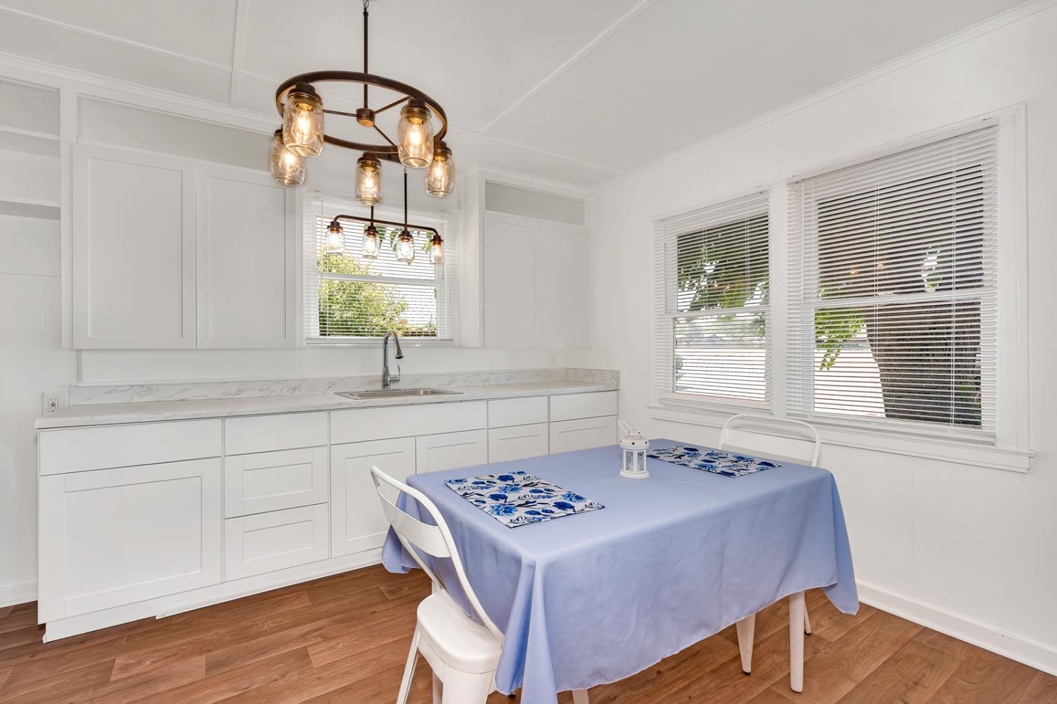 1117 Center Ave, Dos Palos, CA 93620