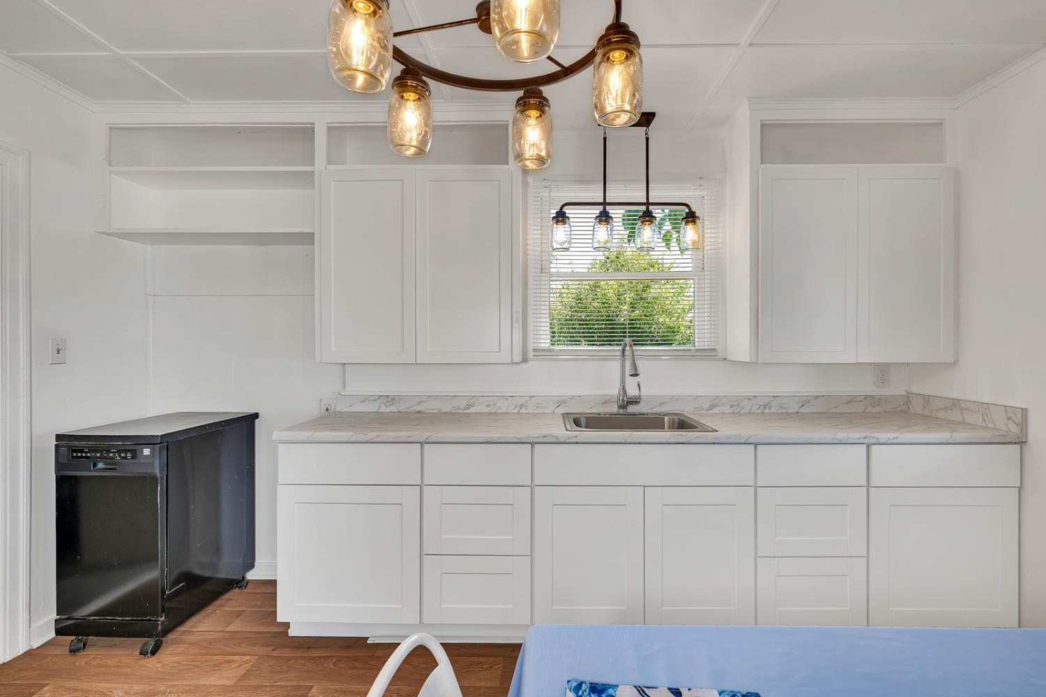 1117 Center Ave, Dos Palos, CA 93620