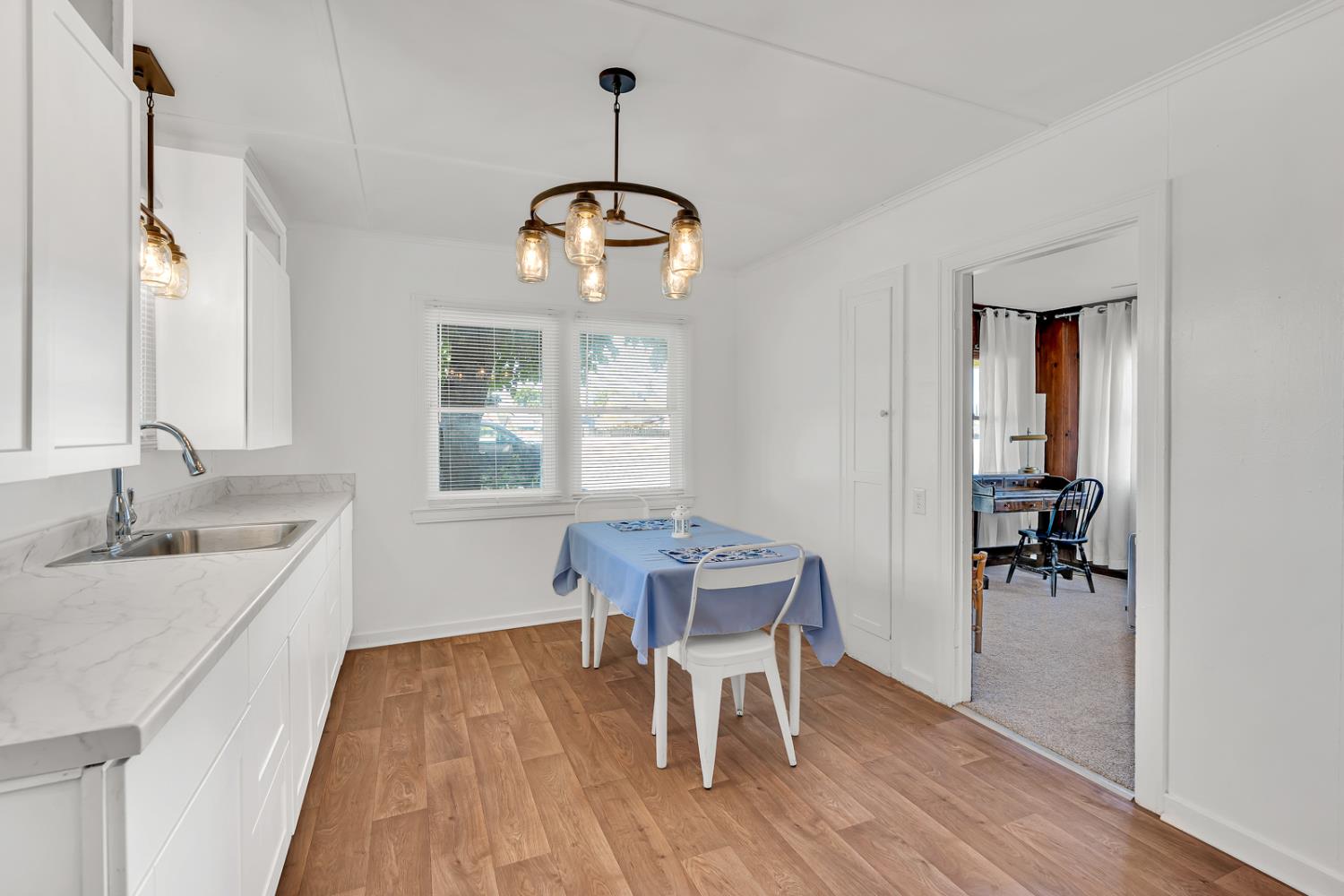 1117 Center Ave, Dos Palos, CA 93620