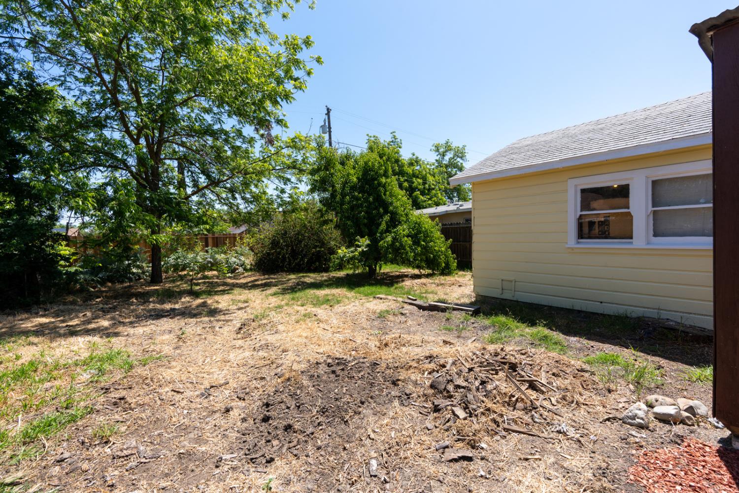 1117 Center Ave, Dos Palos, CA 93620