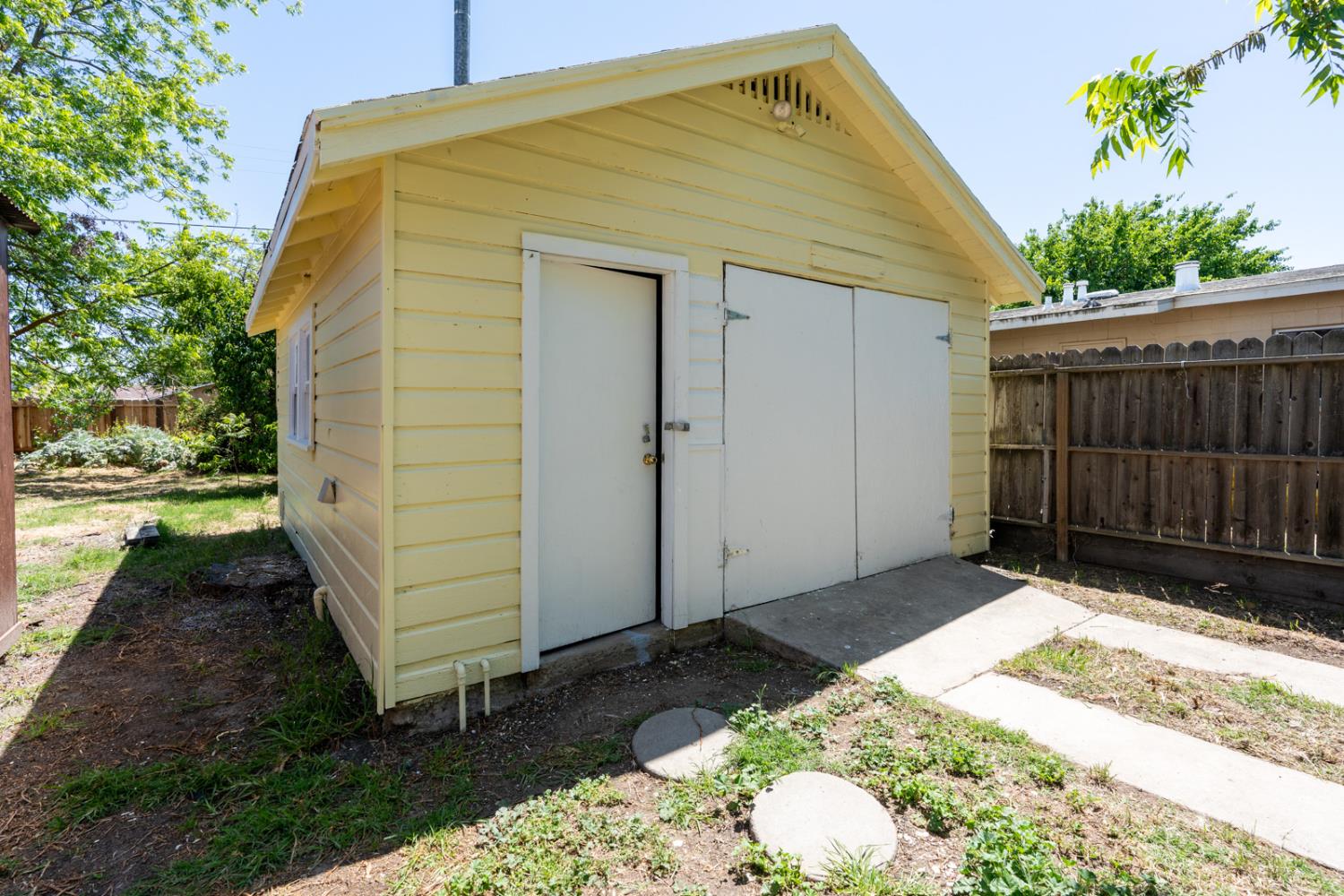 1117 Center Ave, Dos Palos, CA 93620