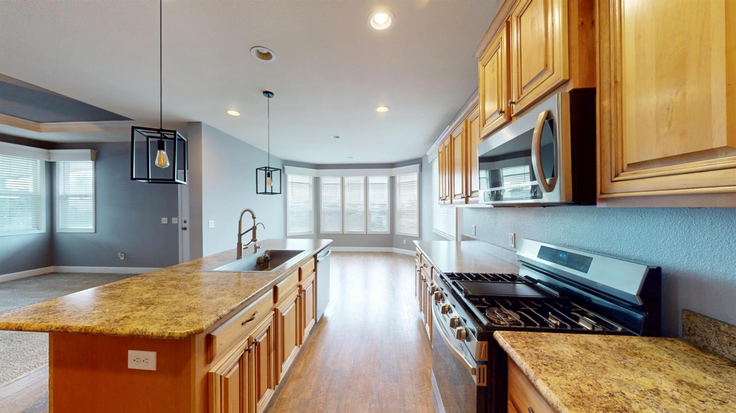 8200 Jantzen Rd #42, Modesto, CA 95357