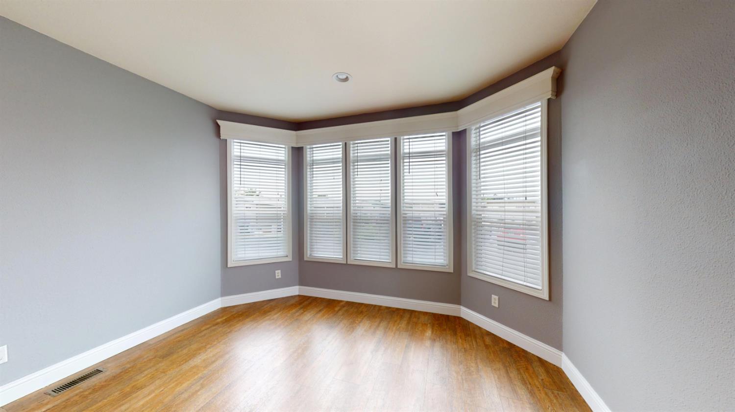 8200 Jantzen Rd #42, Modesto, CA 95357