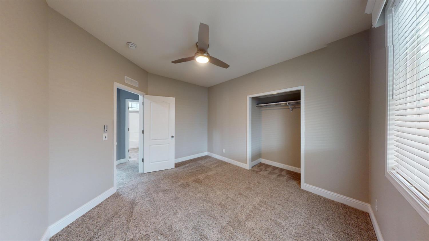 8200 Jantzen Rd #42, Modesto, CA 95357