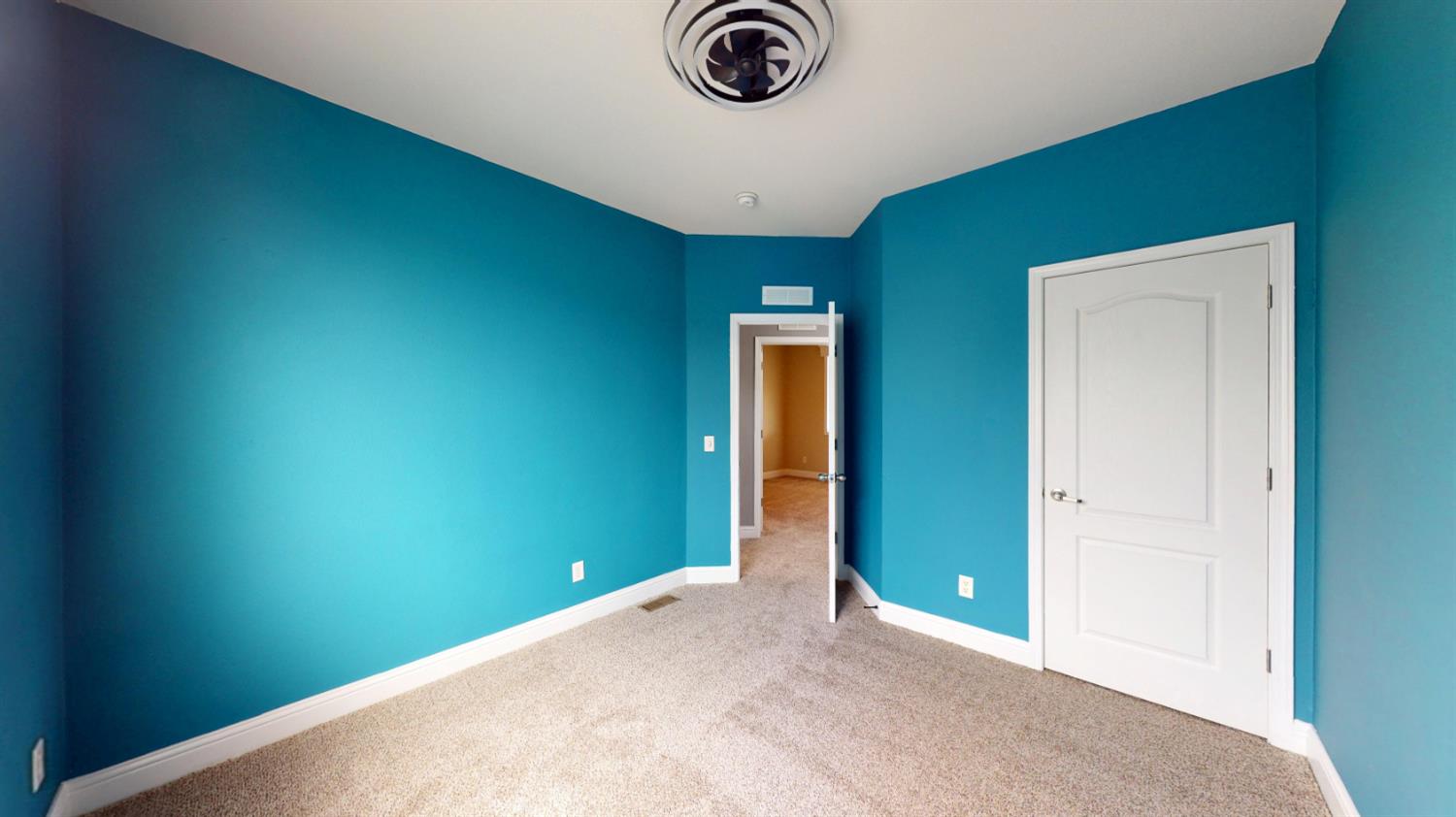 8200 Jantzen Rd #42, Modesto, CA 95357