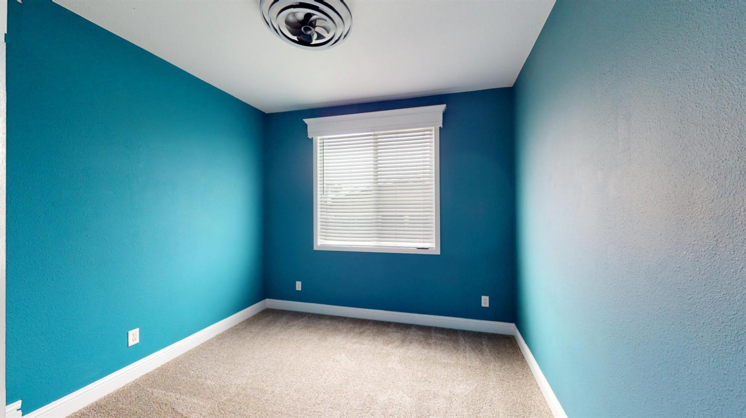 8200 Jantzen Rd #42, Modesto, CA 95357