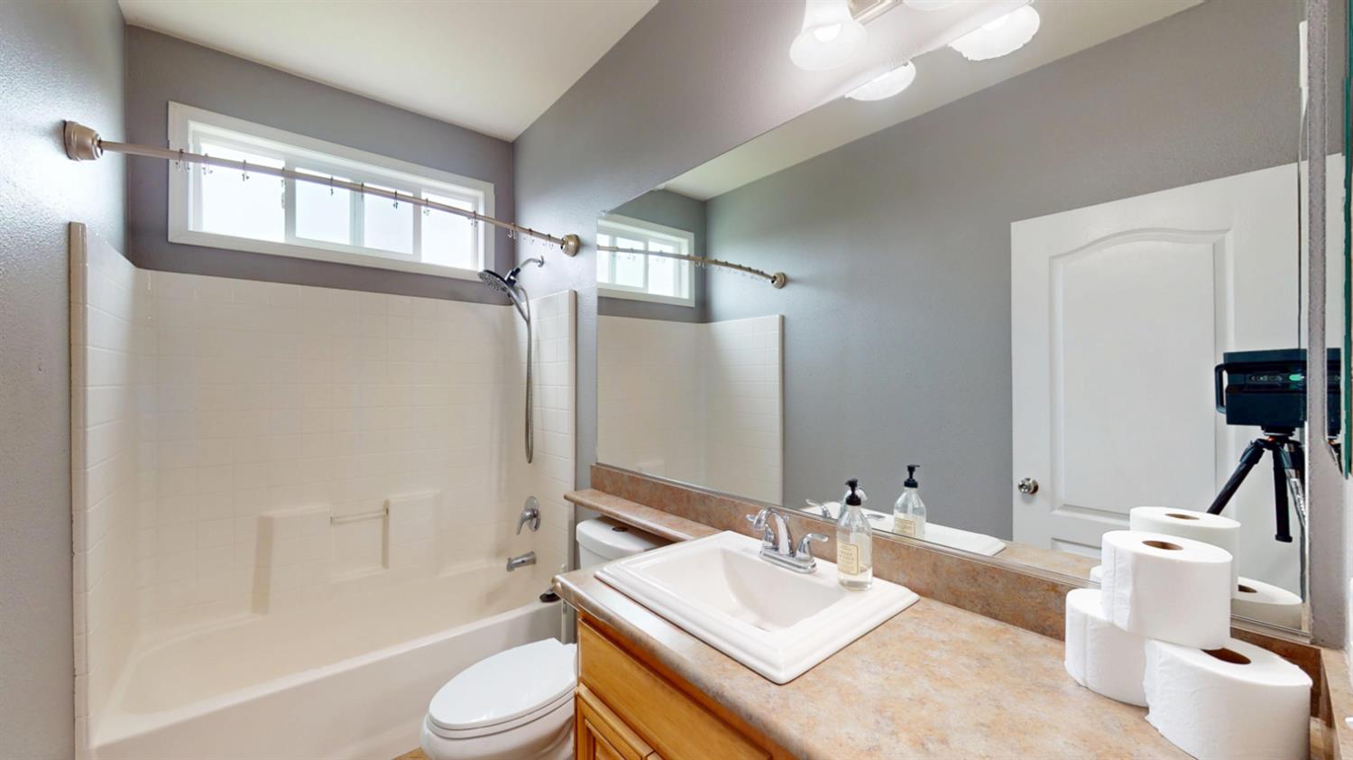 8200 Jantzen Rd #42, Modesto, CA 95357