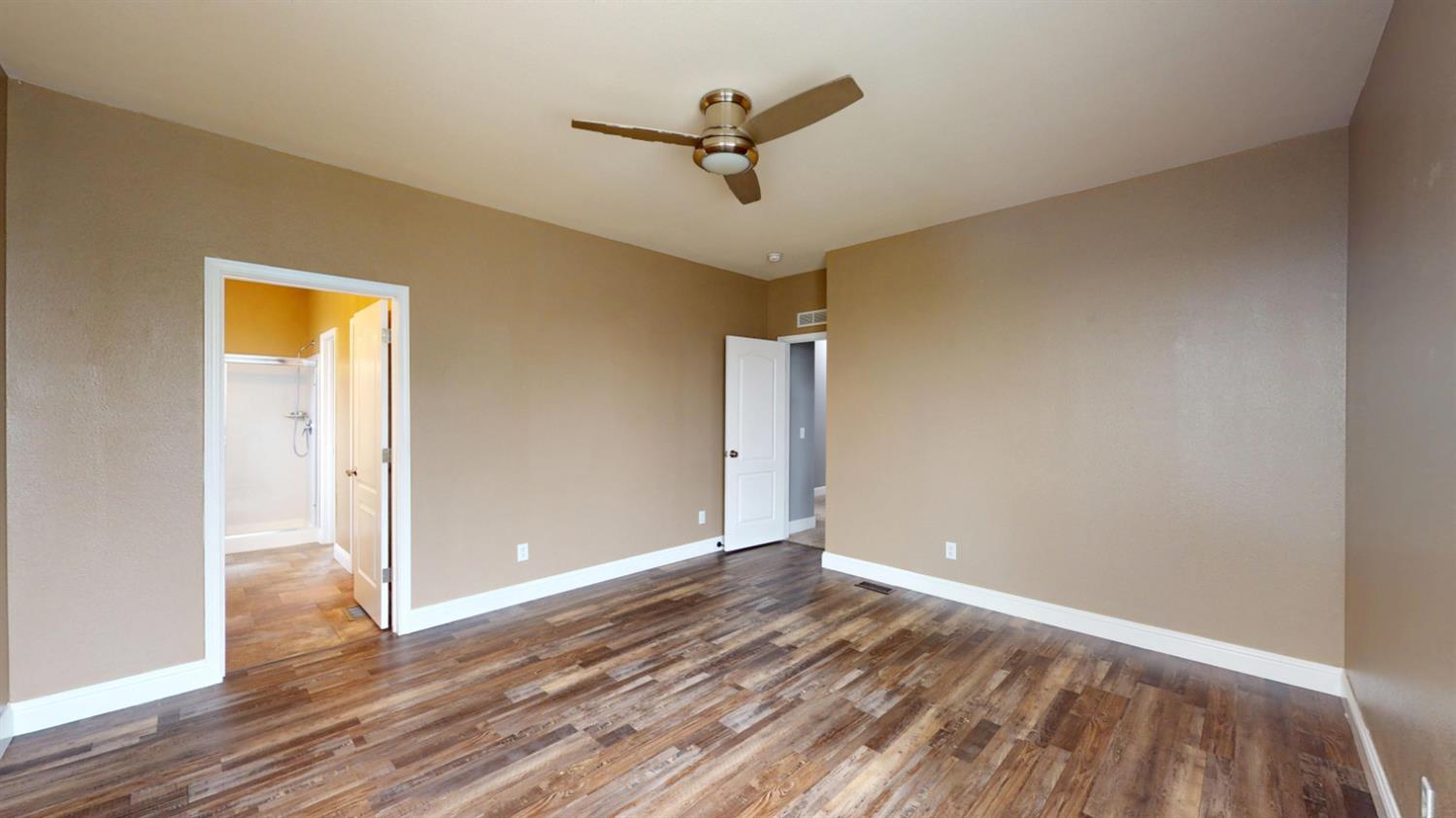 8200 Jantzen Rd #42, Modesto, CA 95357