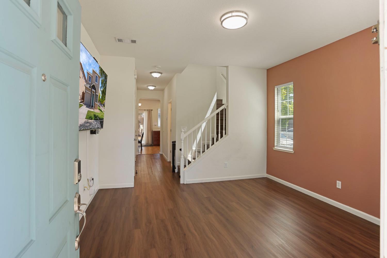 1494 Hearthsong Dr, Manteca, CA 95337