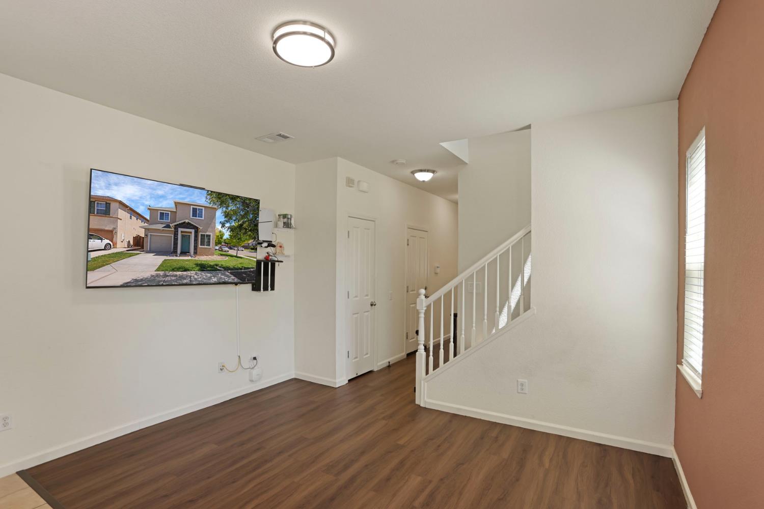 1494 Hearthsong Dr, Manteca, CA 95337