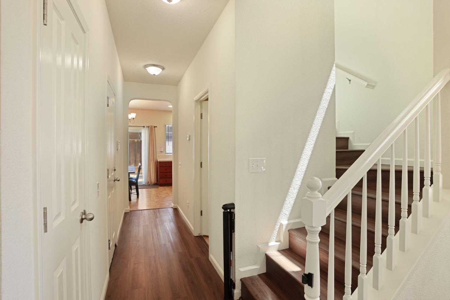1494 Hearthsong Dr, Manteca, CA 95337