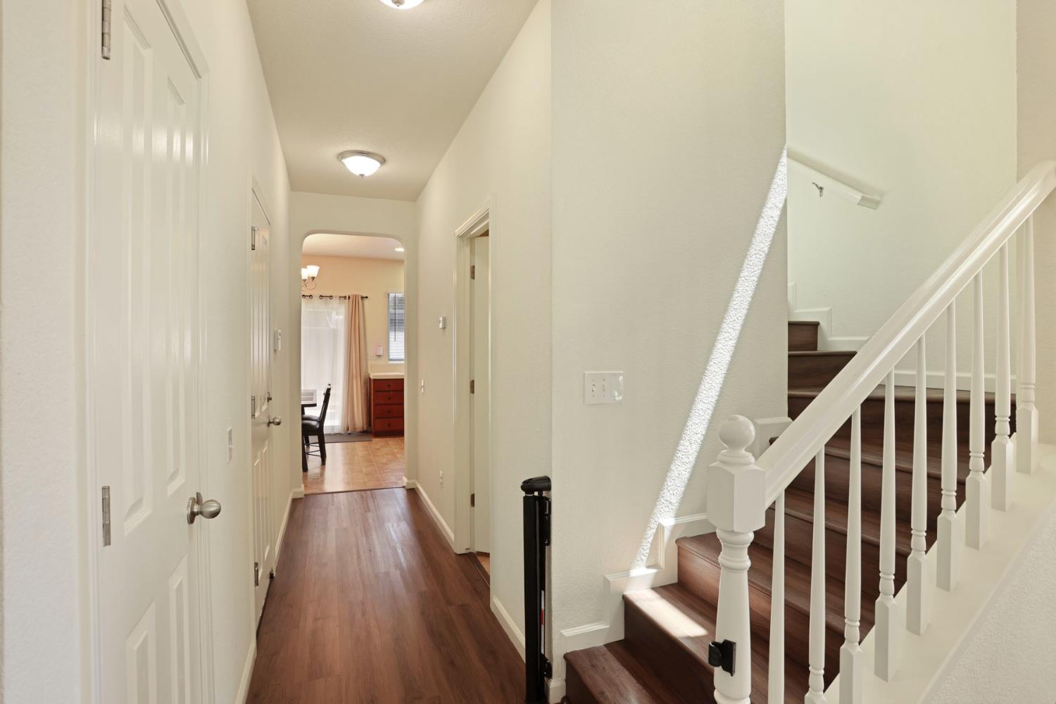 1494 Hearthsong Dr, Manteca, CA 95337