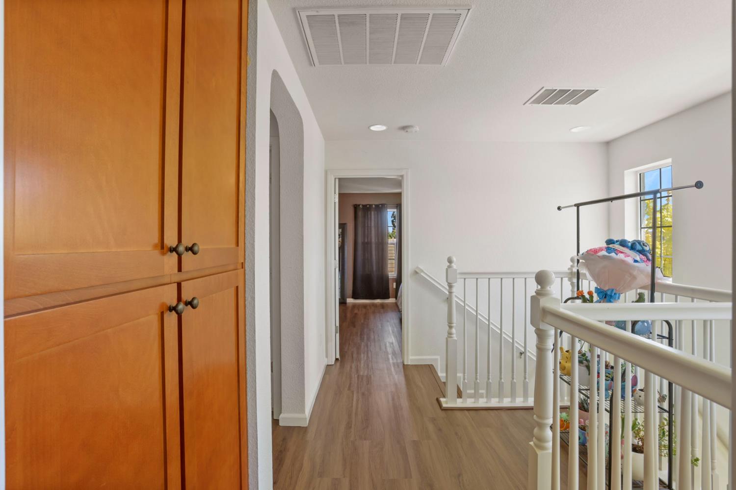 1494 Hearthsong Dr, Manteca, CA 95337