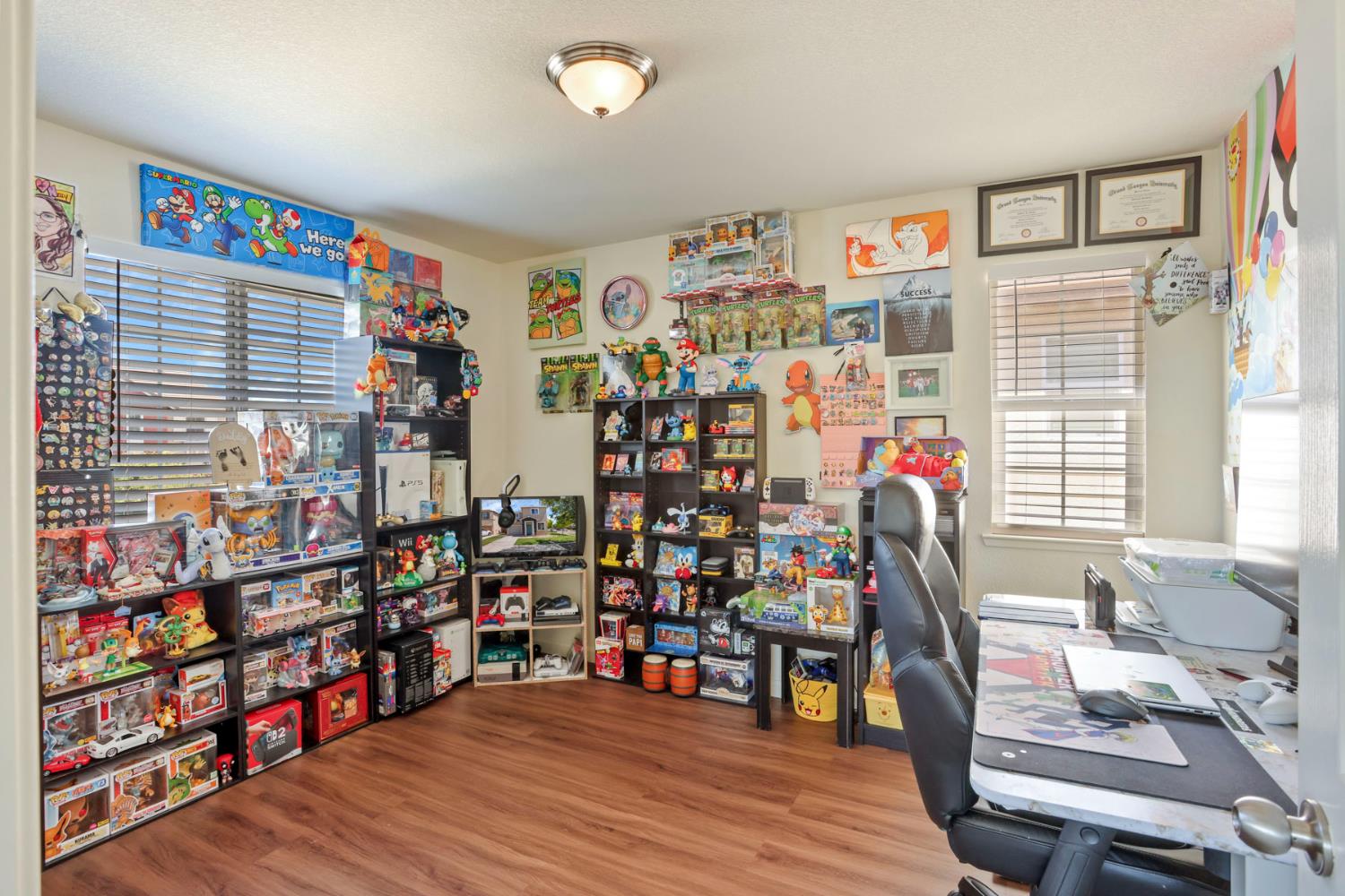 1494 Hearthsong Dr, Manteca, CA 95337