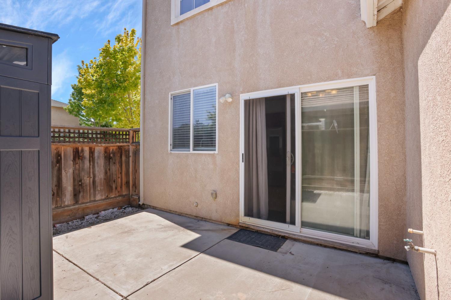 1494 Hearthsong Dr, Manteca, CA 95337