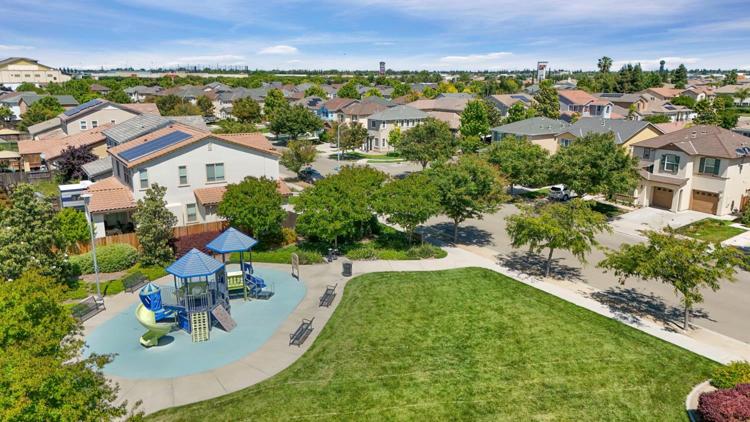 1494 Hearthsong Dr, Manteca, CA 95337