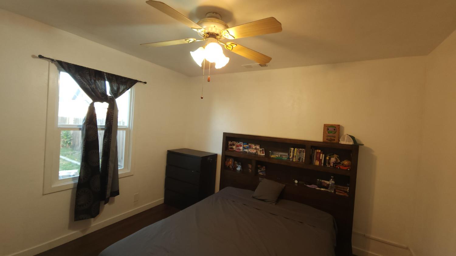 245 Bardo Ave, Oakdale, CA 95361