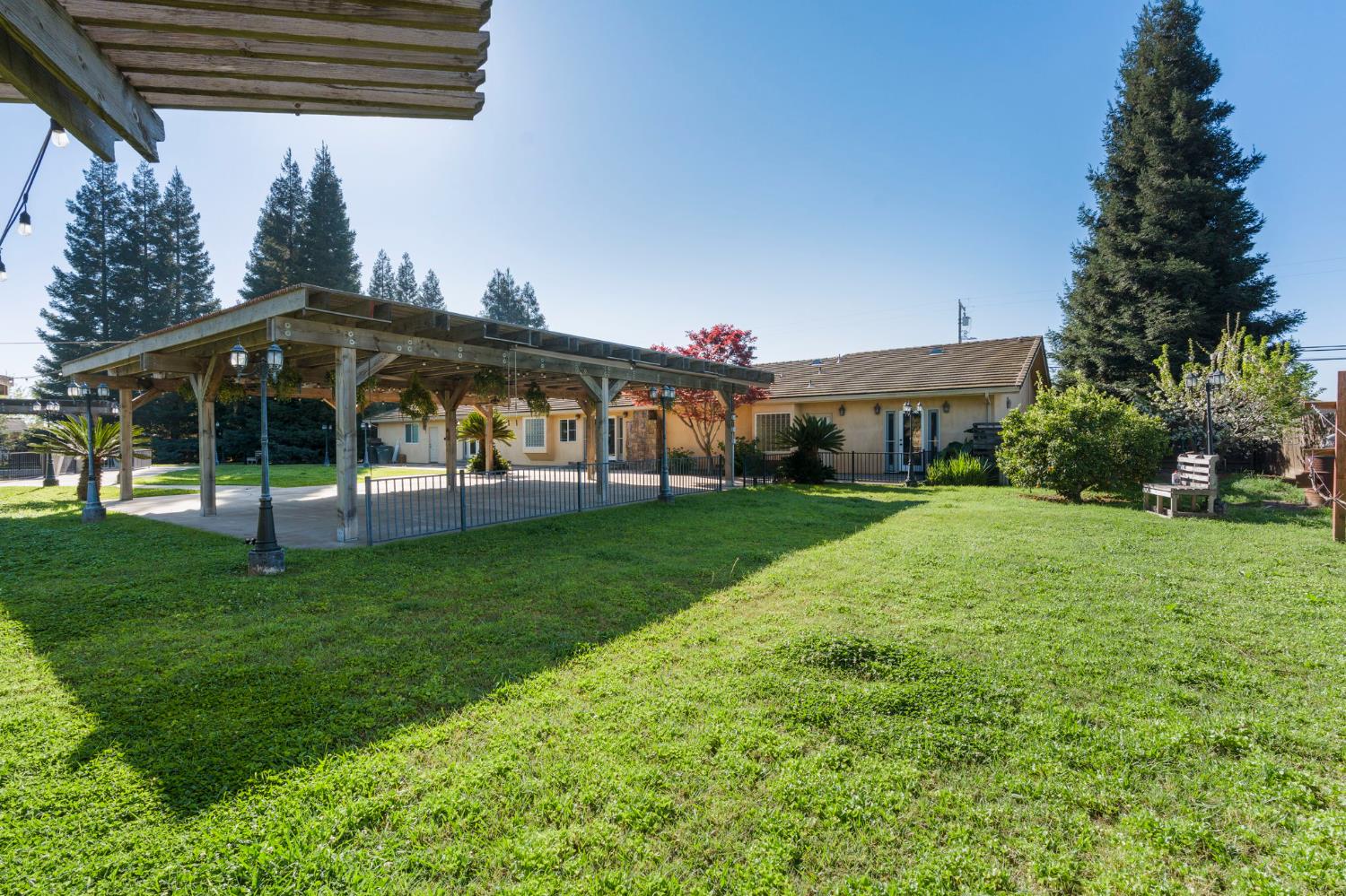 4225 Santa Fe St, Riverbank, CA 95367