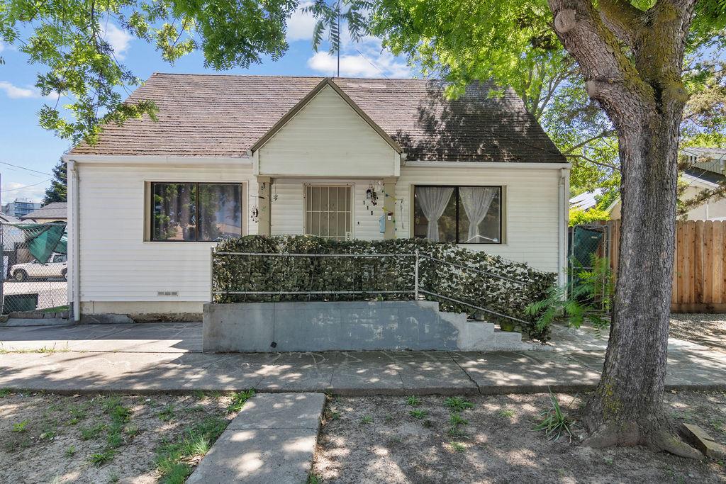 116 Alice St, Modesto, CA 95354