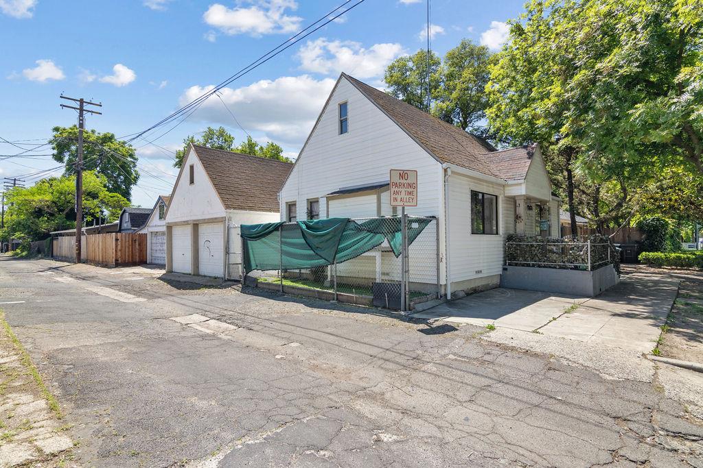 116 Alice St, Modesto, CA 95354