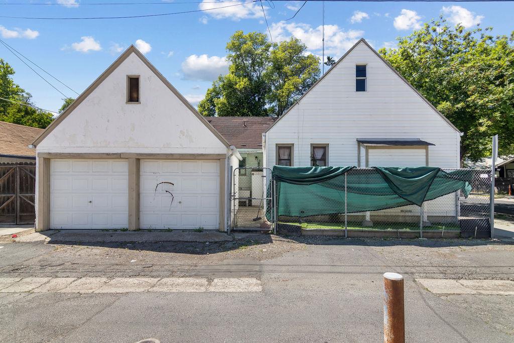 116 Alice St, Modesto, CA 95354