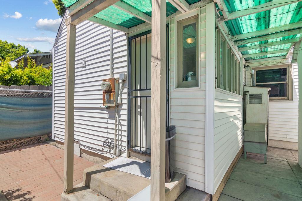 116 Alice St, Modesto, CA 95354