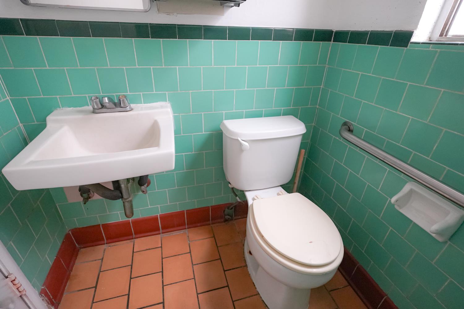 1230 Drakeley Ave, Atwater, CA 95301