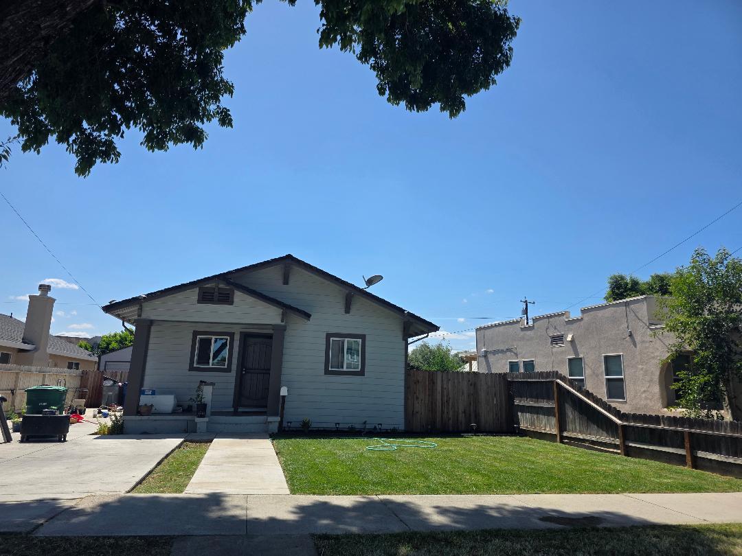 353 L St, Los Banos, CA 93635