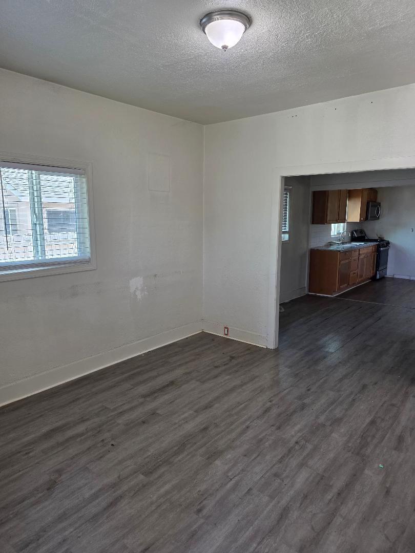353 L St, Los Banos, CA 93635