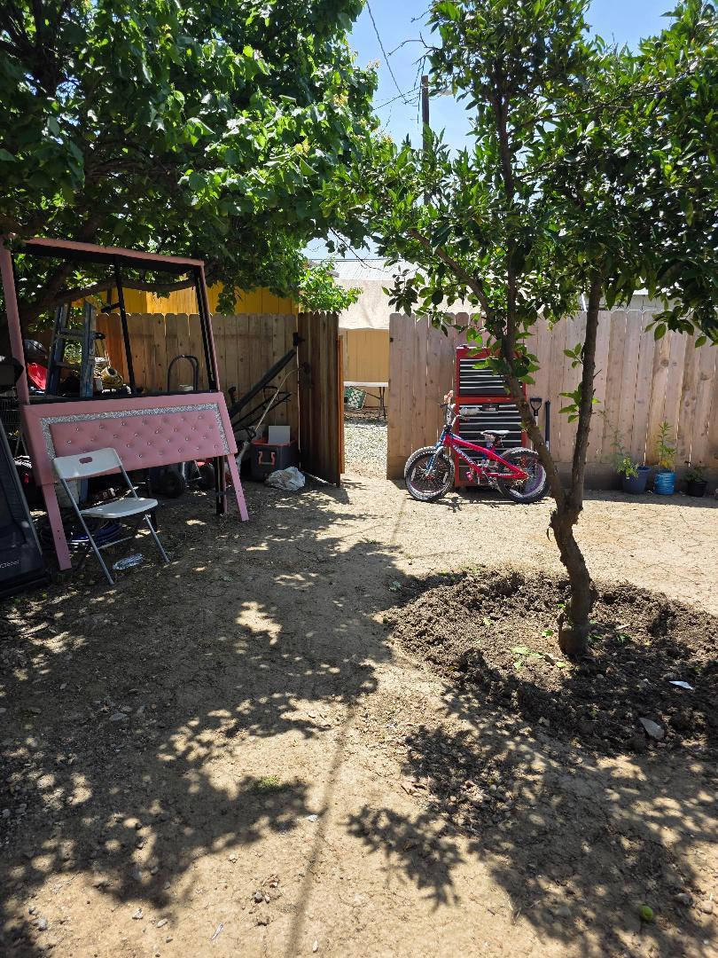 353 L St, Los Banos, CA 93635