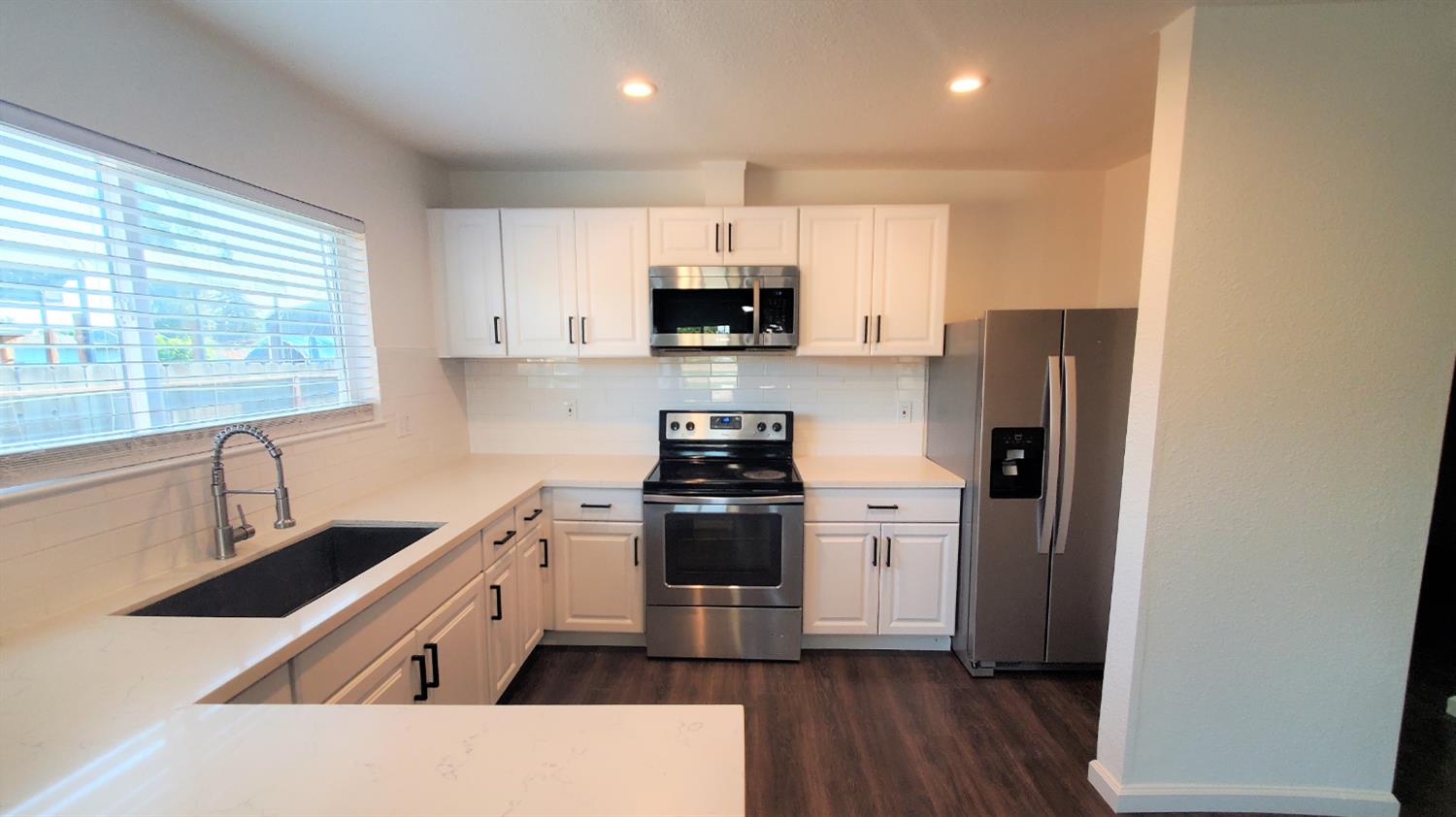 225 Church St, Waterford, CA 95386