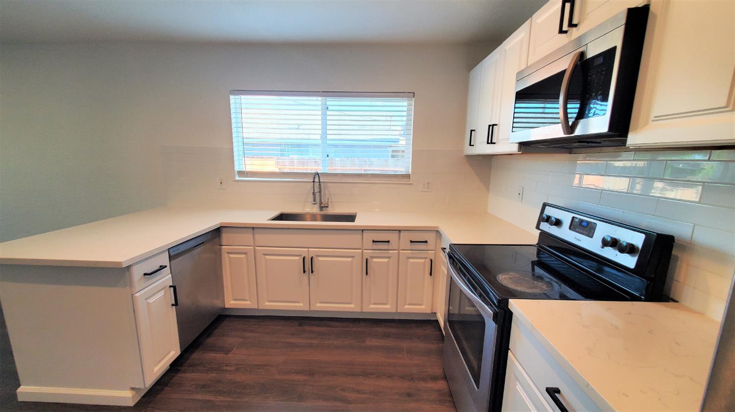 225 Church St, Waterford, CA 95386