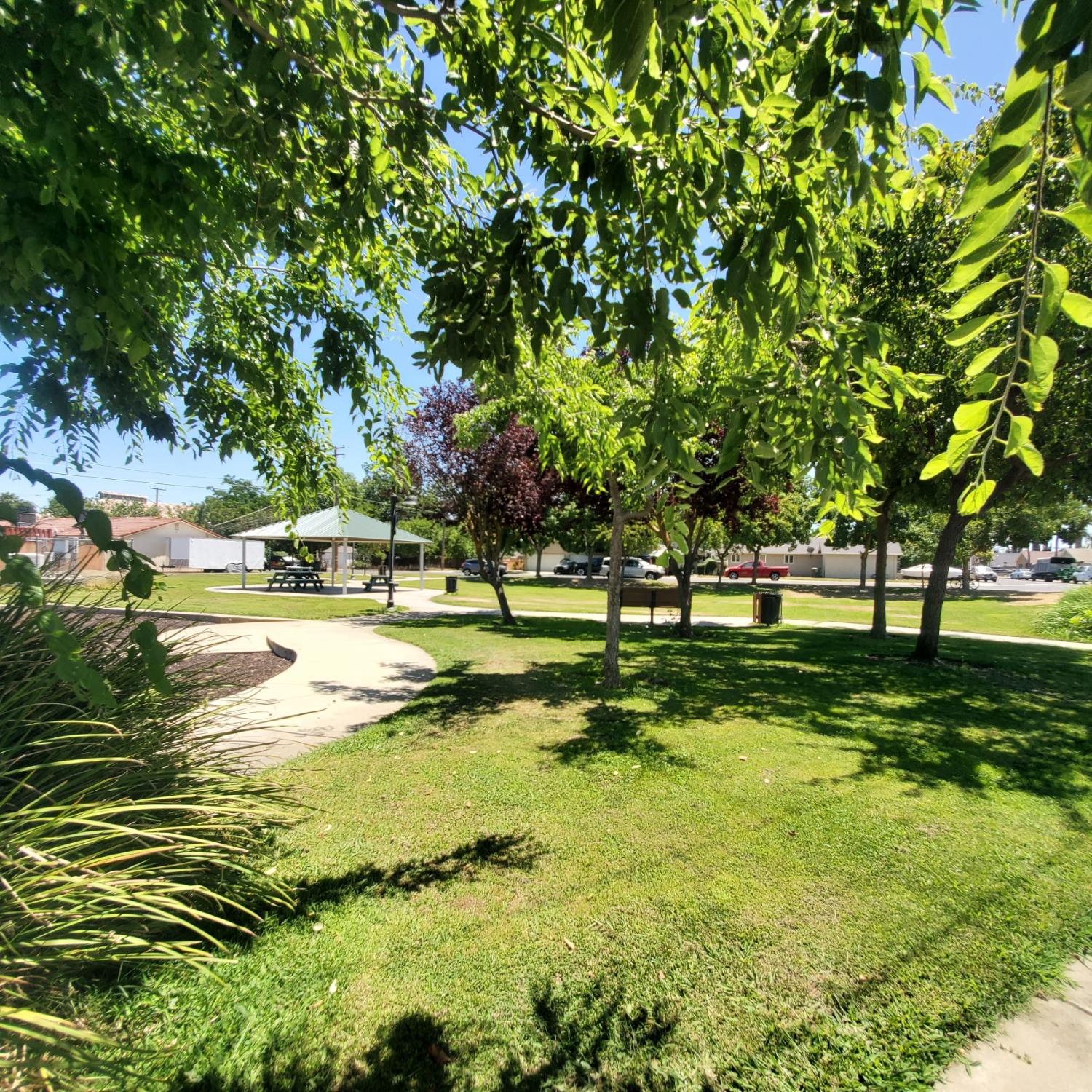 225 Church St, Waterford, CA 95386